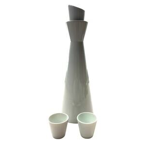 Nikko Fine Tableware White Ceramic Sake Set Bottle & Two Cups